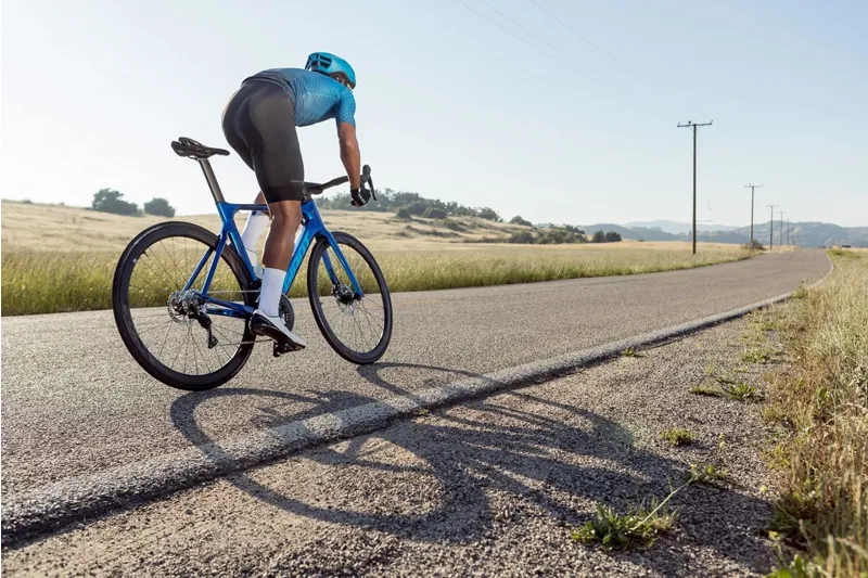 Giant Gavia Course 0 Hookless Tubeless Road Tyre in Black-1